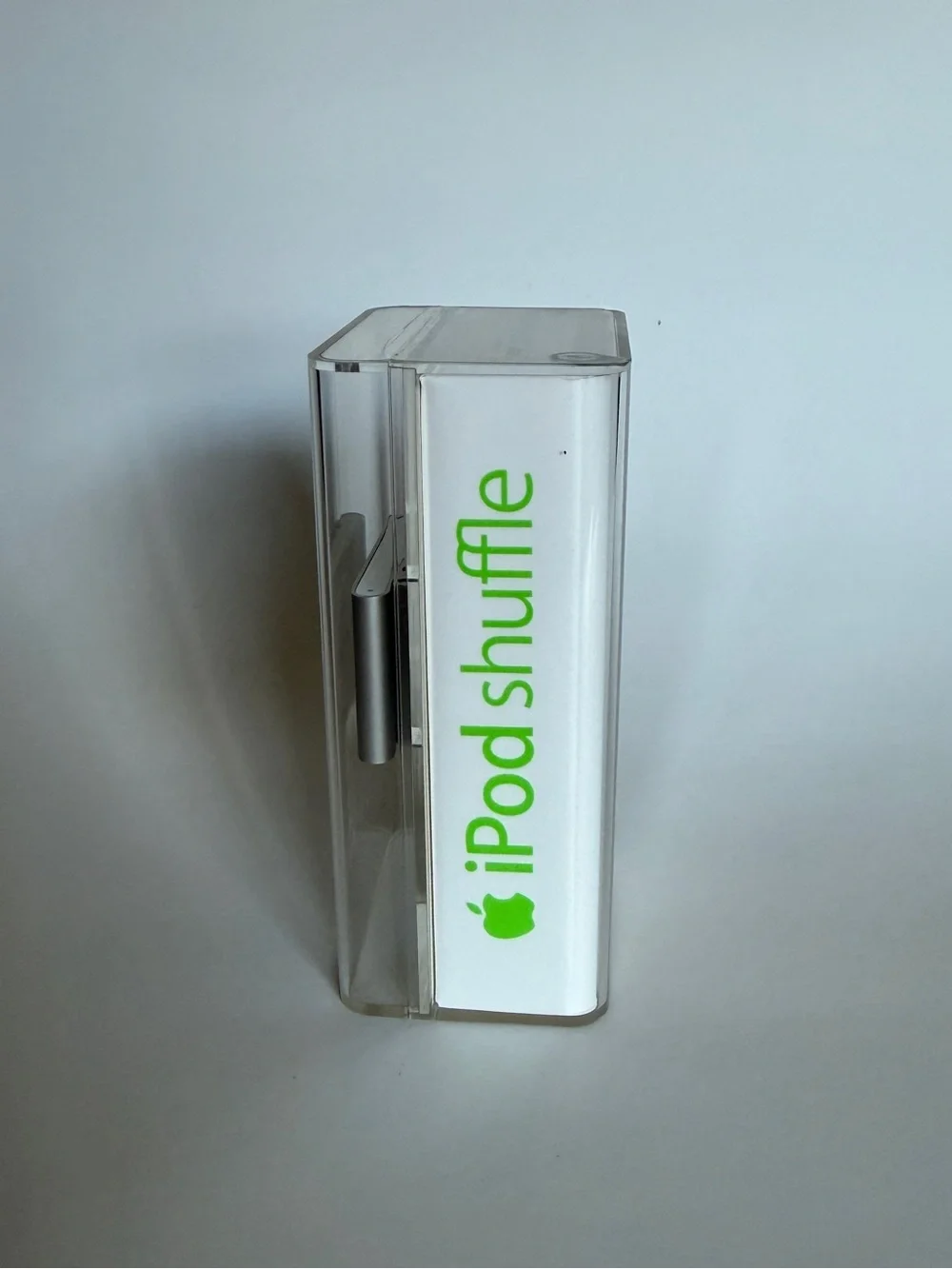 Apple iPod Shuffle (Silver) New in Sealed Case